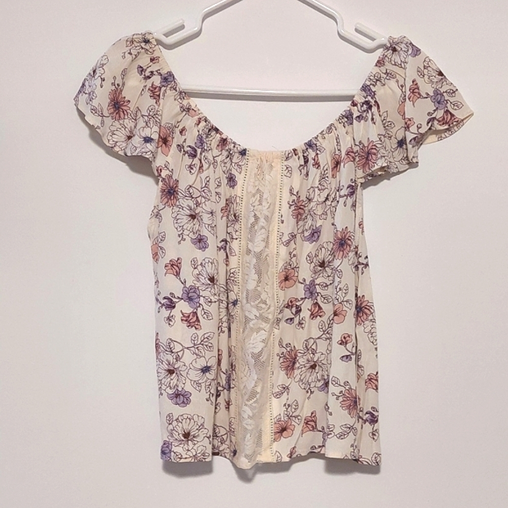Forever 21 Women's Flutter Sleeve Floral Cream Top with Lace Detail NWT Size L